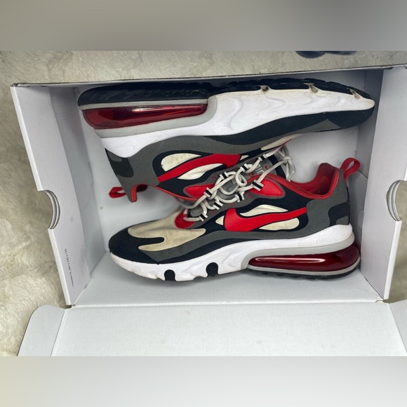 Nike Air Max 270 (GS) Running Shoes size 9.5 - Picture 2 of 8